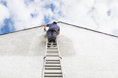 Peinture extérieure à la Forestière — façades et ravalement